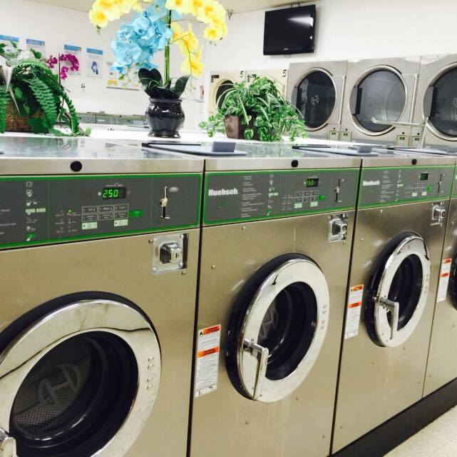 FRIENDLY LAUNDRY | 6501 Shepherdsville Rd #121, Louisville, KY 40228, USA | Phone: (502) 742-1570