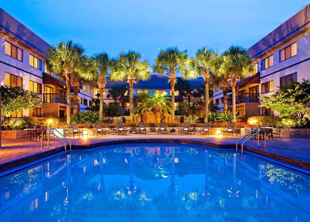 Sheraton Suites Orlando Airport | 7550 Augusta National Dr, Orlando, FL 32822, USA | Phone: (407) 240-5555