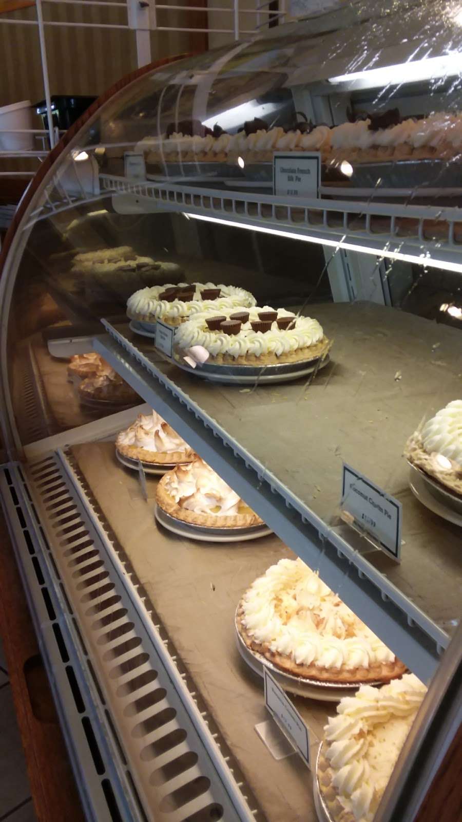 Perkins Restaurant & Bakery | 2400 Milwaukee St, Delafield, WI 53018, USA | Phone: (262) 646-7915