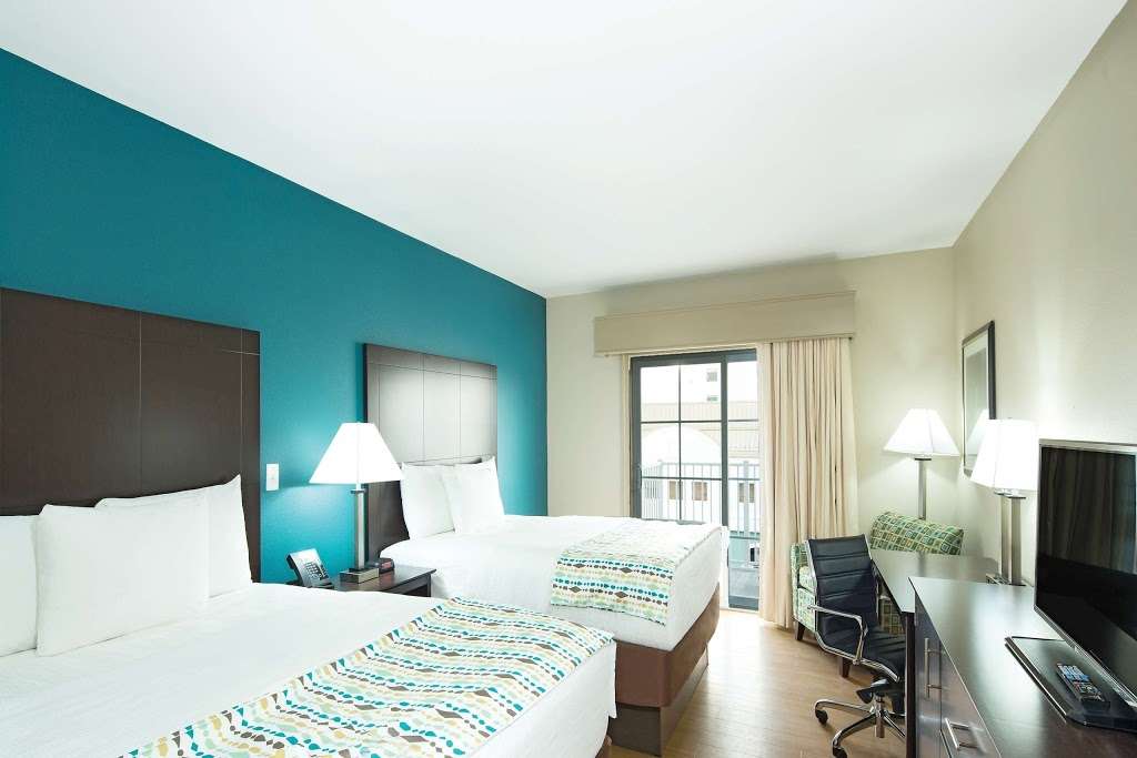 La Quinta Inn & Suites by Wyndham Ocean City | 106 32nd St, Ocean City, MD 21842, USA | Phone: (410) 289-5762