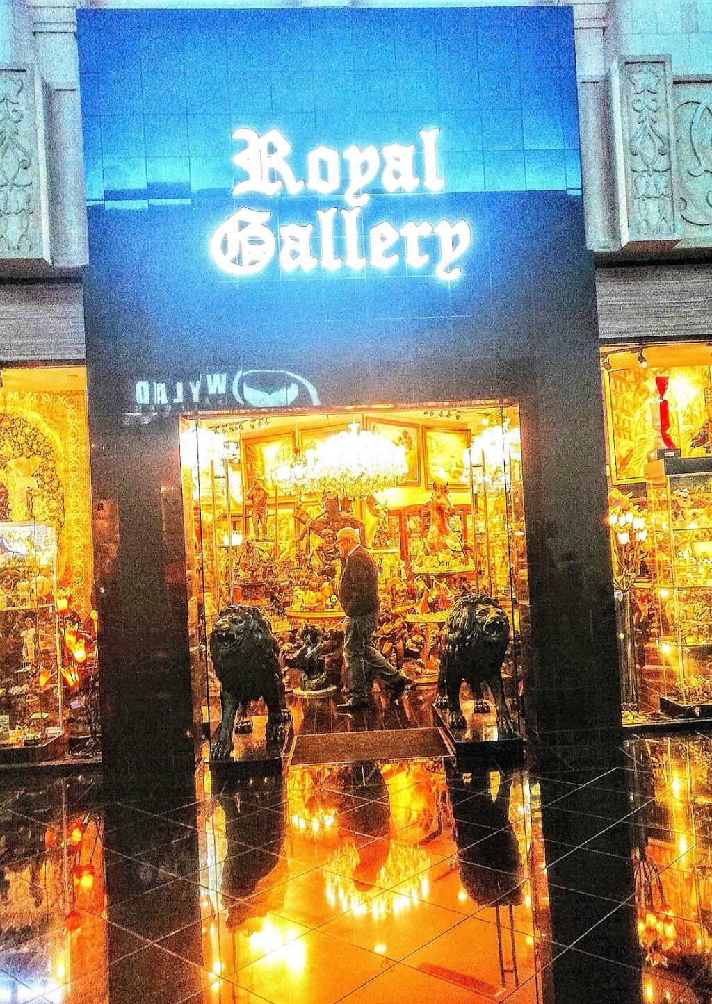 Royal Gallery | Las Vegas, NV 89109, USA | Phone: (702) 699-5446