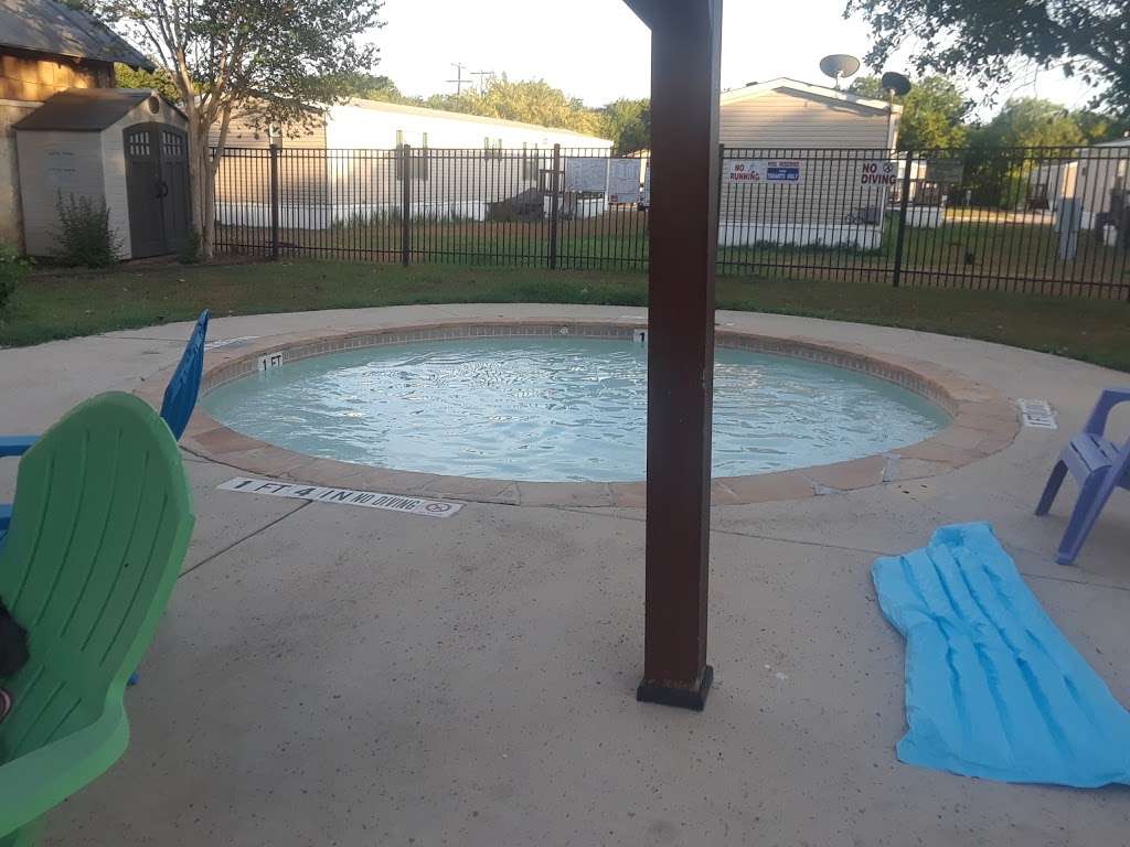 Crescent Place Mobile Home Community | 5365 Southcross Ranch Rd, San Antonio, TX 78222 | Phone: (210) 648-2262