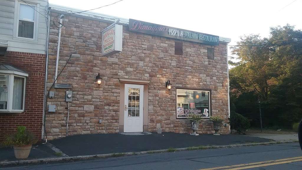 DiMaggios Pizza & Italian Restaurant | 126 S 3rd St, Minersville, PA 17954, USA | Phone: (570) 544-2227