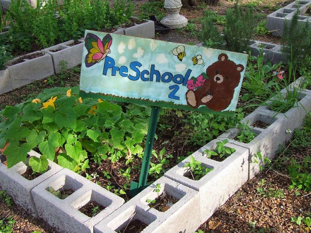 Grandmas House Childcare Center | 14840 Branch Forest Dr, Houston, TX 77082, USA | Phone: (281) 496-3105