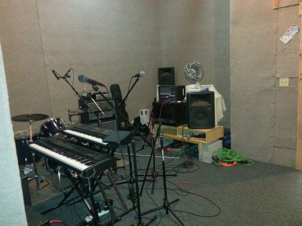 Petaluma Rehearsal Studios | 3920 Cypress Dr, Petaluma, CA 94954, USA | Phone: (707) 762-2984