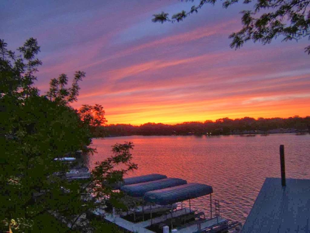 Lake Holiday Homes | 347 W Church St, Sandwich, IL 60548, USA | Phone: (815) 474-9292