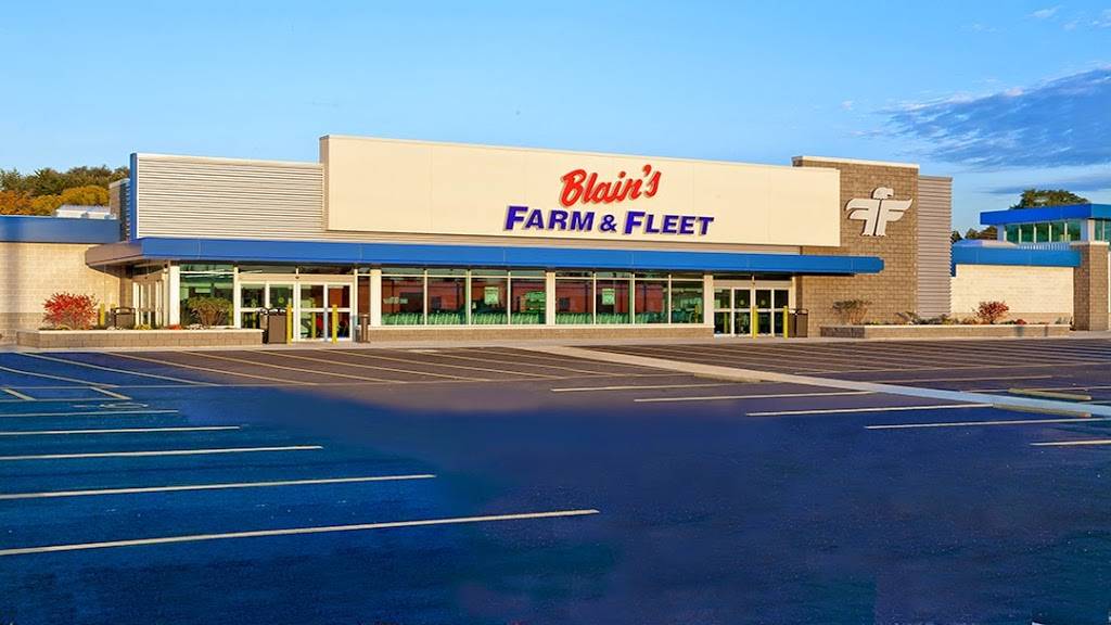 Blains Farm & Fleet - Madison, Wisconsin | 2202 S Stoughton Rd, Madison, WI 53716, USA | Phone: (608) 221-3851