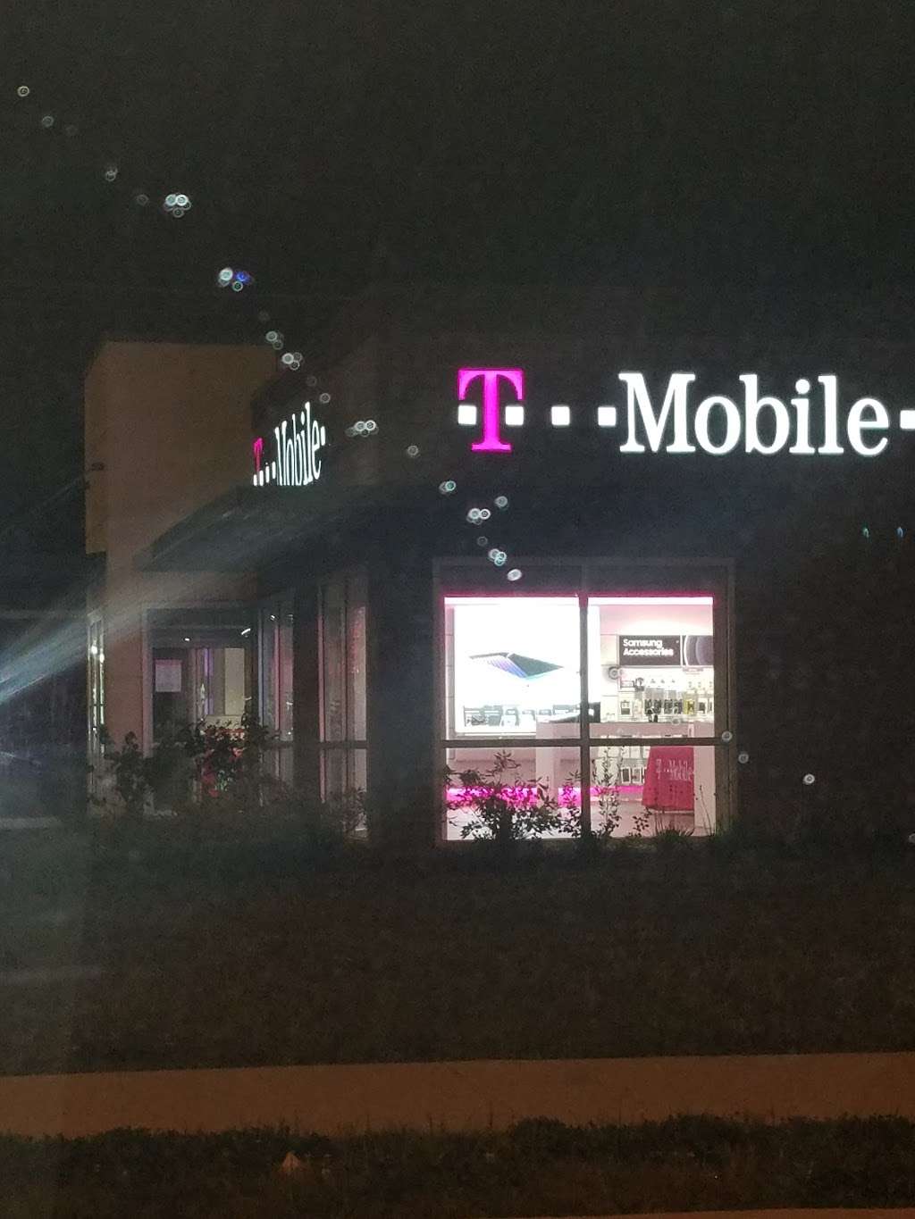 T-Mobile | 17640 Torrence Ave, Lansing, IL 60438, USA | Phone: (708) 251-4109