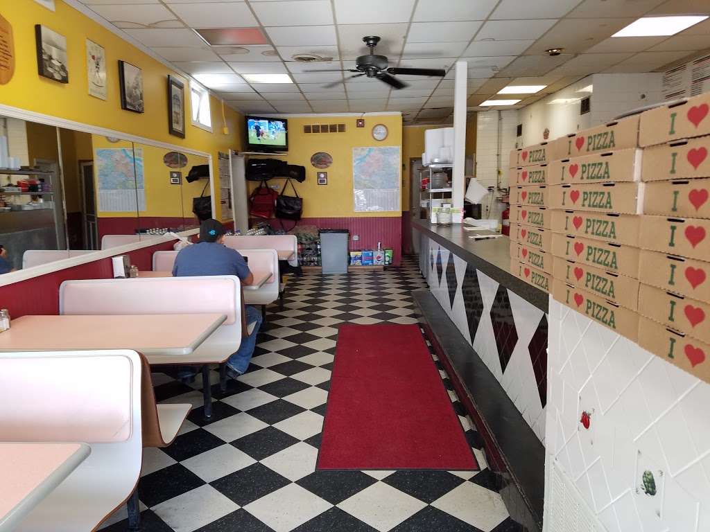 House of Pizza | 2946, 7447 Maple Ave, Pennsauken Township, NJ 08109, USA | Phone: (856) 488-5588