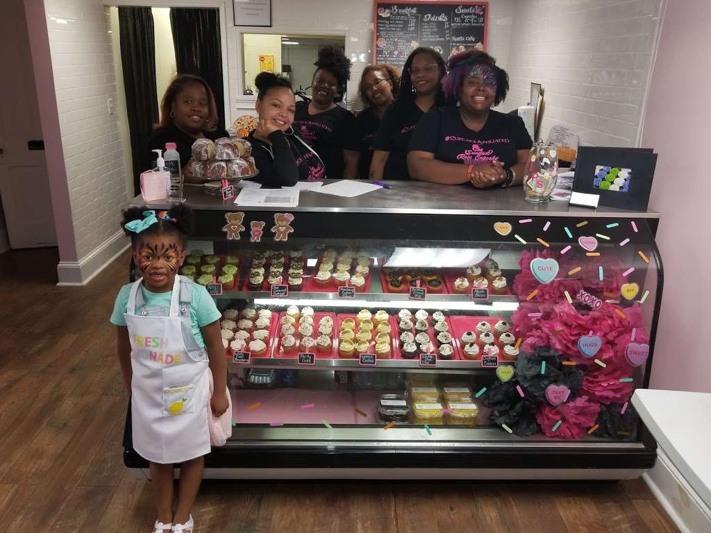 The Sweetest Rose Cupcake Company | 88 Clinton St, Delaware City, DE 19706, USA | Phone: (302) 838-7673