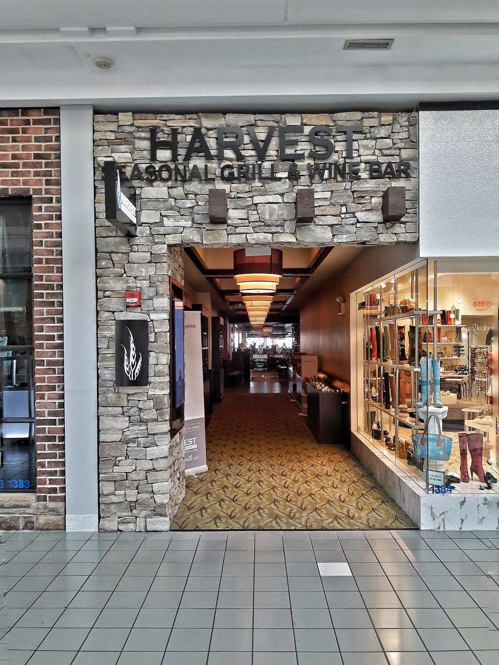 Harvest Seasonal Grill & Wine Bar – Moorestown | 400 W NJ-38, Moorestown, NJ 08057, USA | Phone: (856) 581-0044