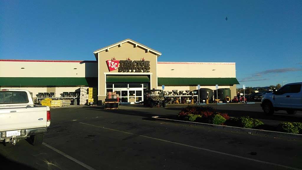 Tractor Supply Co. | 480 N Mill St, Tehachapi, CA 93561, USA | Phone: (661) 823-1687