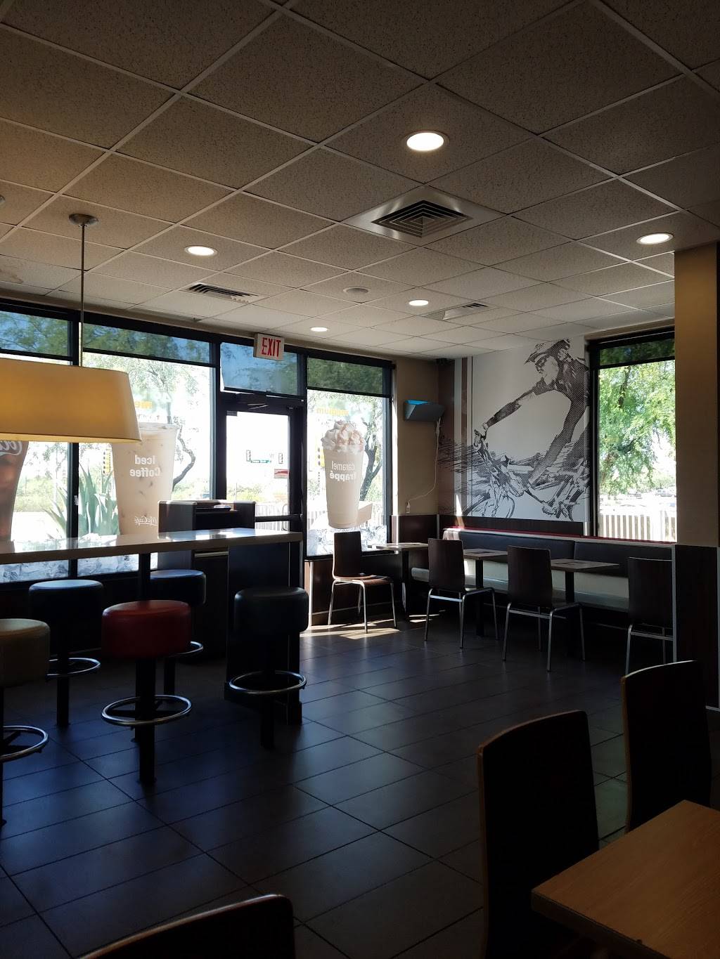 McDonalds | 9075 E Tanque Verde Rd, Tucson, AZ 85749, USA | Phone: (520) 749-4777