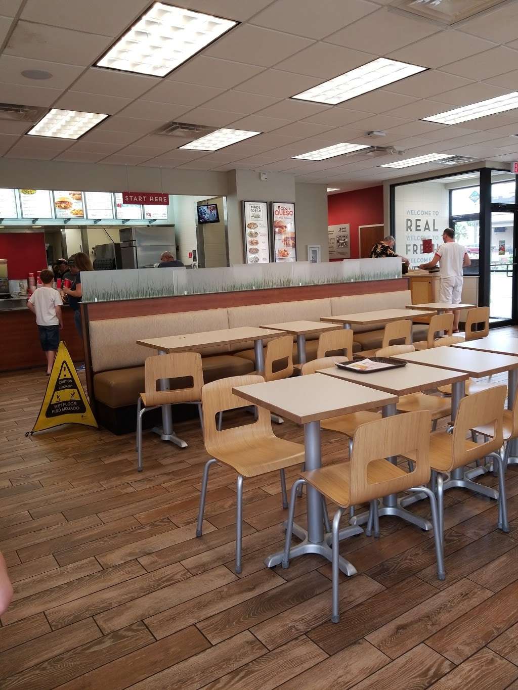 Wendys | 4755 W Irlo Bronson Memorial Hwy, Kissimmee, FL 34746, USA | Phone: (407) 390-9632