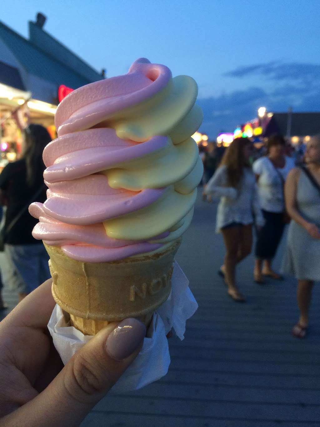 Kohrs Frozen Custard | 409 Boardwalk, Point Pleasant Beach, NJ 08742, USA | Phone: (732) 899-9444