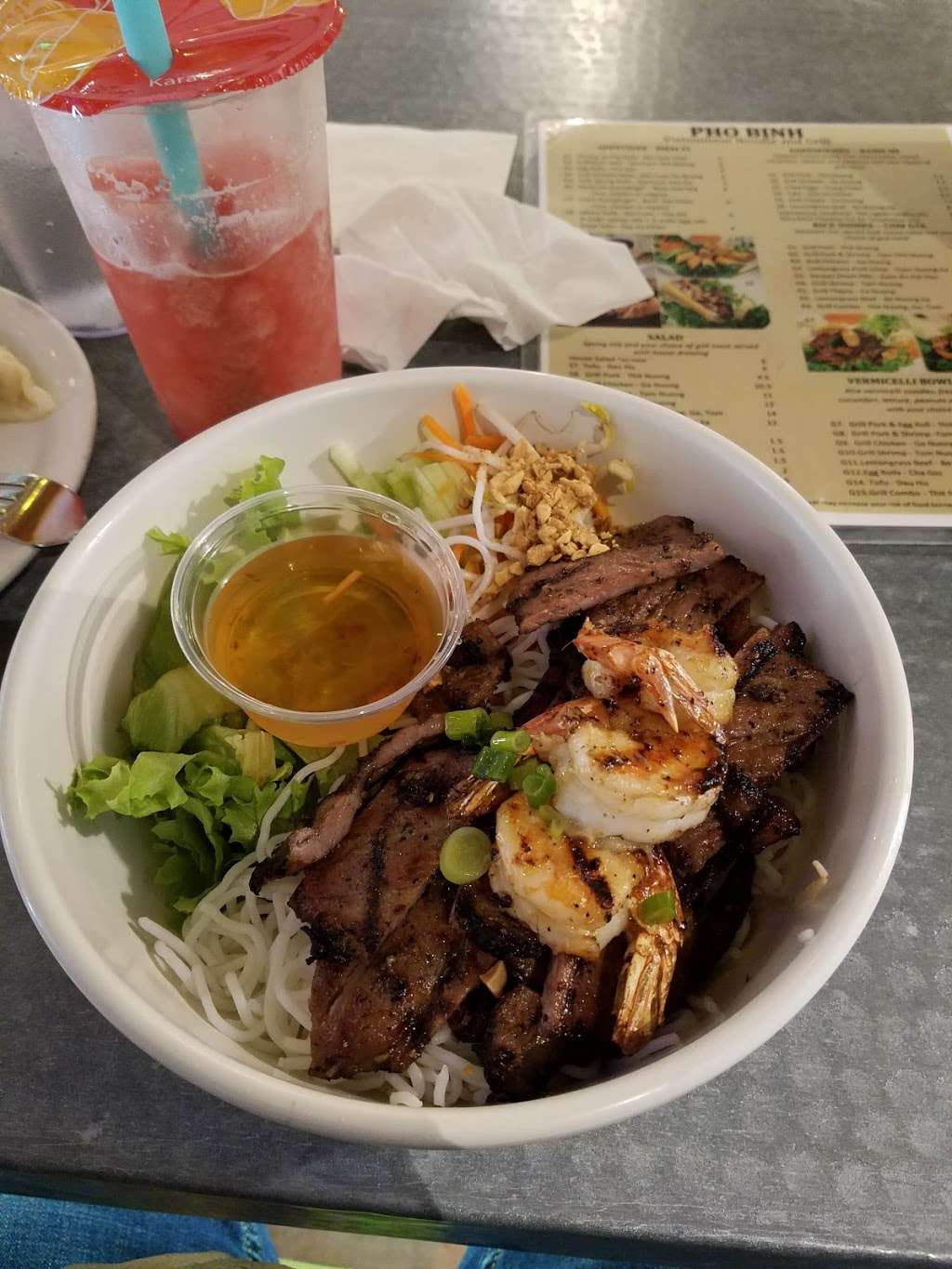 Pho Binh | 2916 White Oak Dr, Houston, TX 77007, USA | Phone: (832) 830-8900