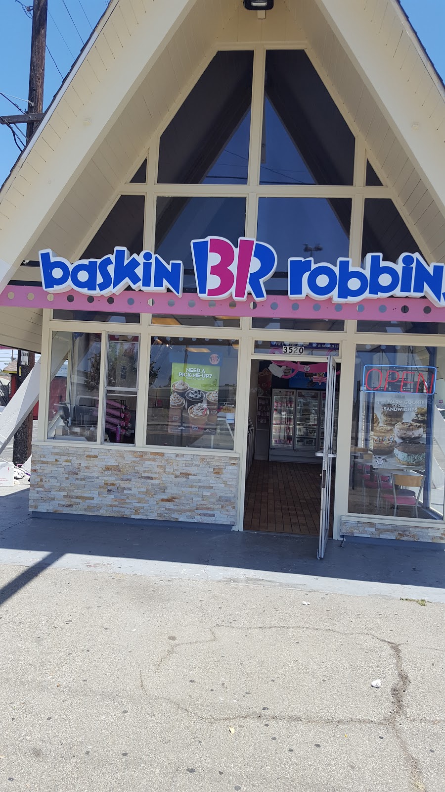 Baskin-Robbins | 3520 S, Saviers Rd, Oxnard, CA 93030, USA | Phone: (805) 483-7300