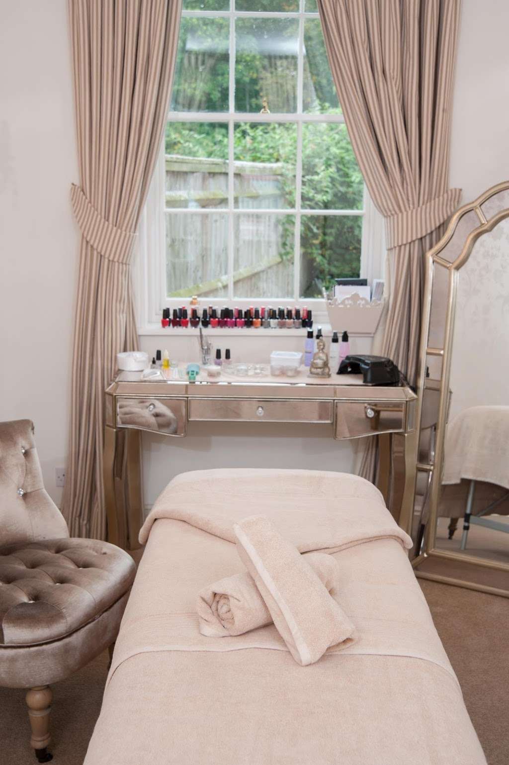 Nirvana Holistic Beauty | Chapel Cottage, Lamer Mews, Lamer Lane, Wheathampstead AL4 8RL, UK | Phone: 01582 831252