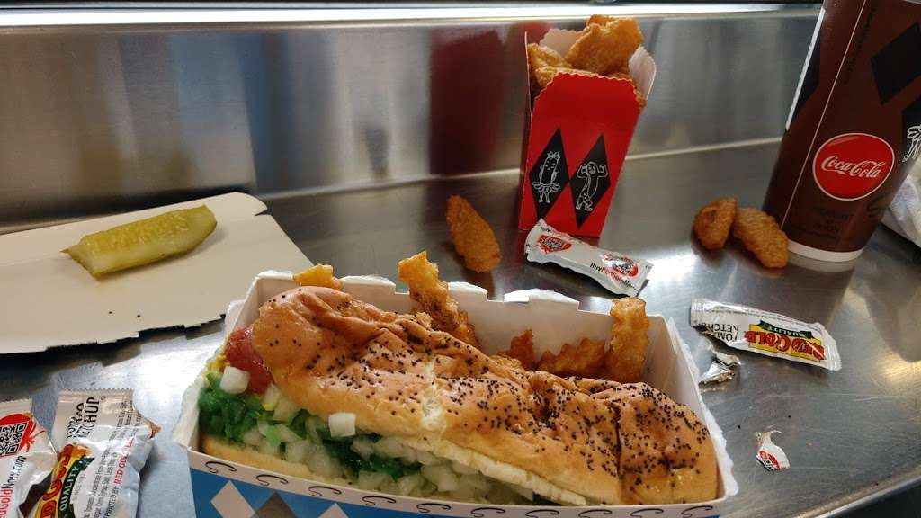 Superdawg Drive-In | 6363 N Milwaukee Ave, Chicago, IL 60646 | Phone: (773) 763-0660