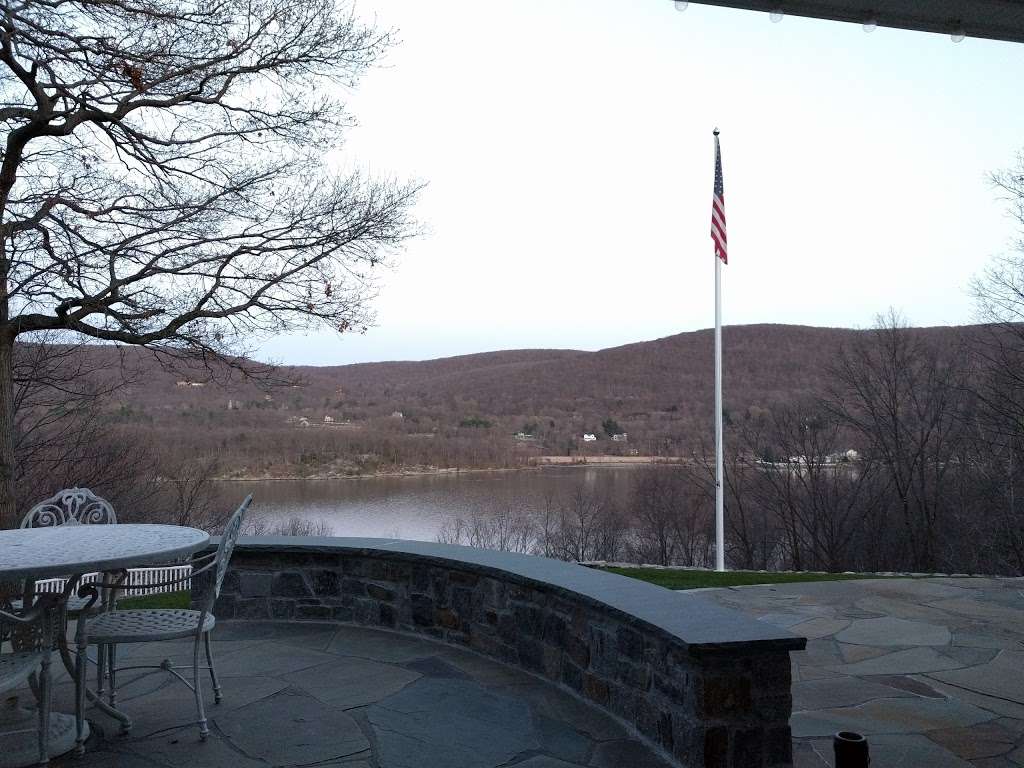 Hudson River Crest B&B | 14 Rivercrest Rd, Fort Montgomery, NY 10922 | Phone: (845) 446-9211