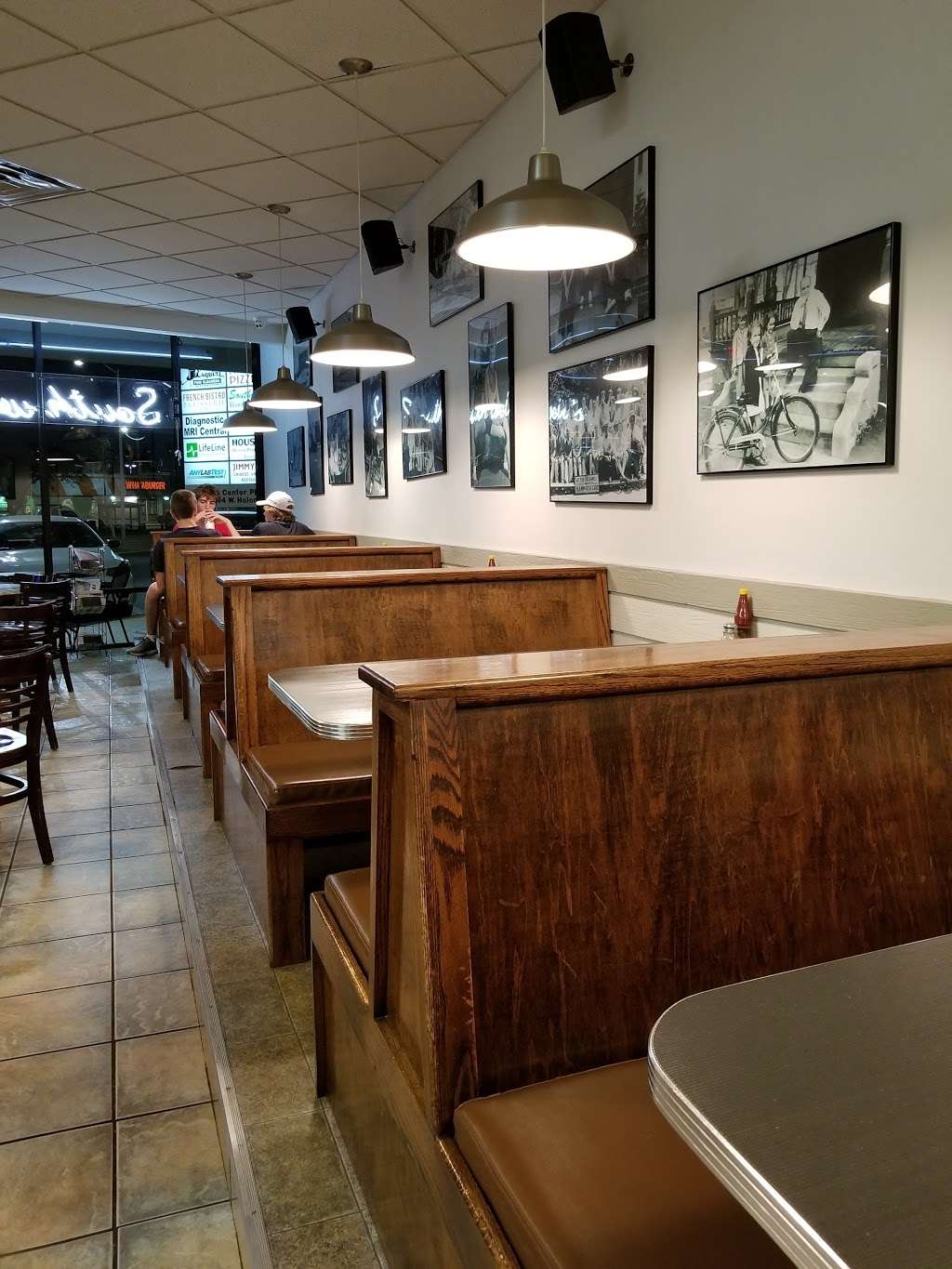 Southwells Hamburger Grill | 2252 W Holcombe Blvd, Houston, TX 77030, USA | Phone: (713) 664-4959