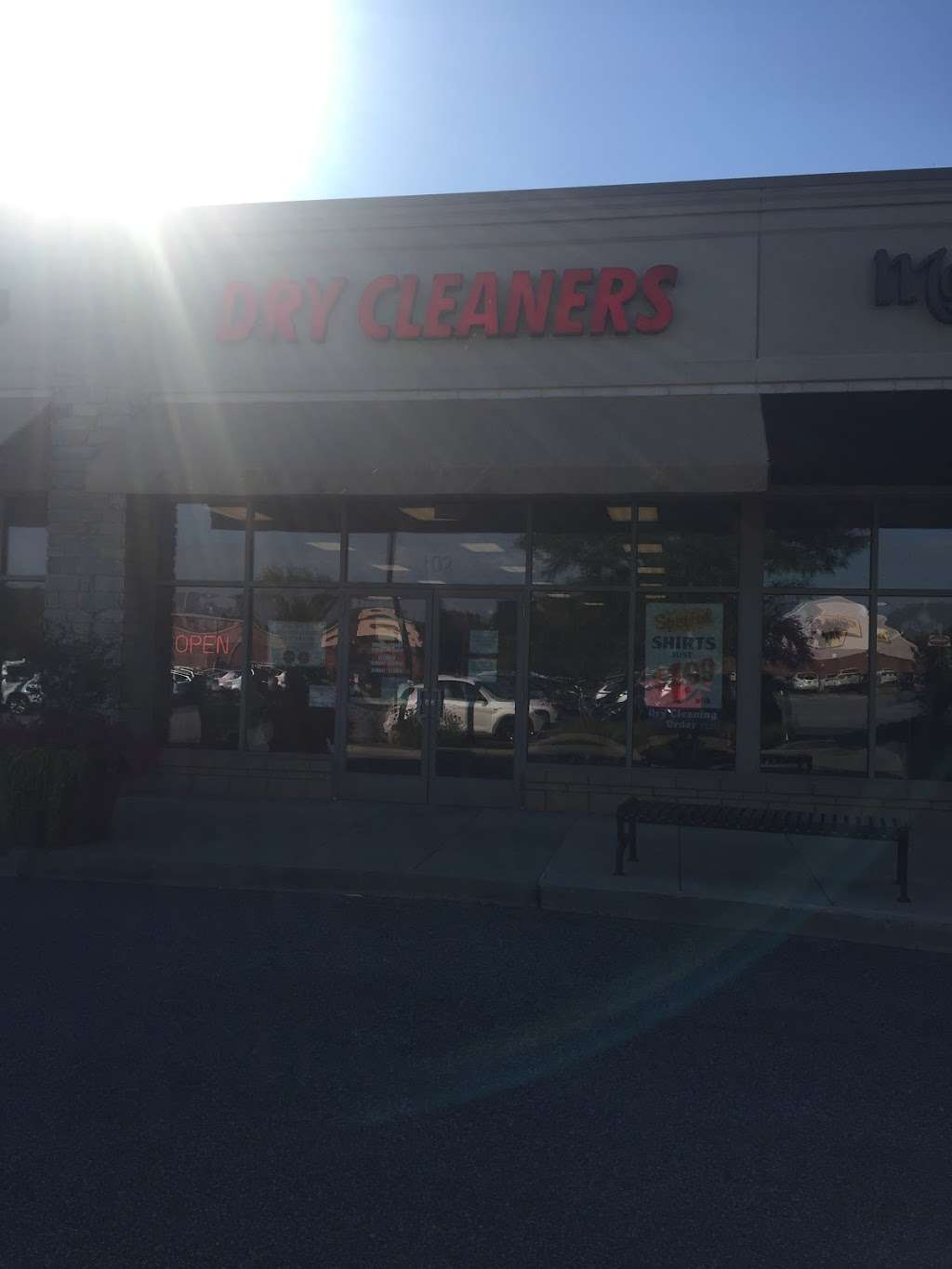 Yorgeys Fine Cleaners | 2355 Oregon Pike, Lancaster, PA 17601, USA | Phone: (717) 435-9050