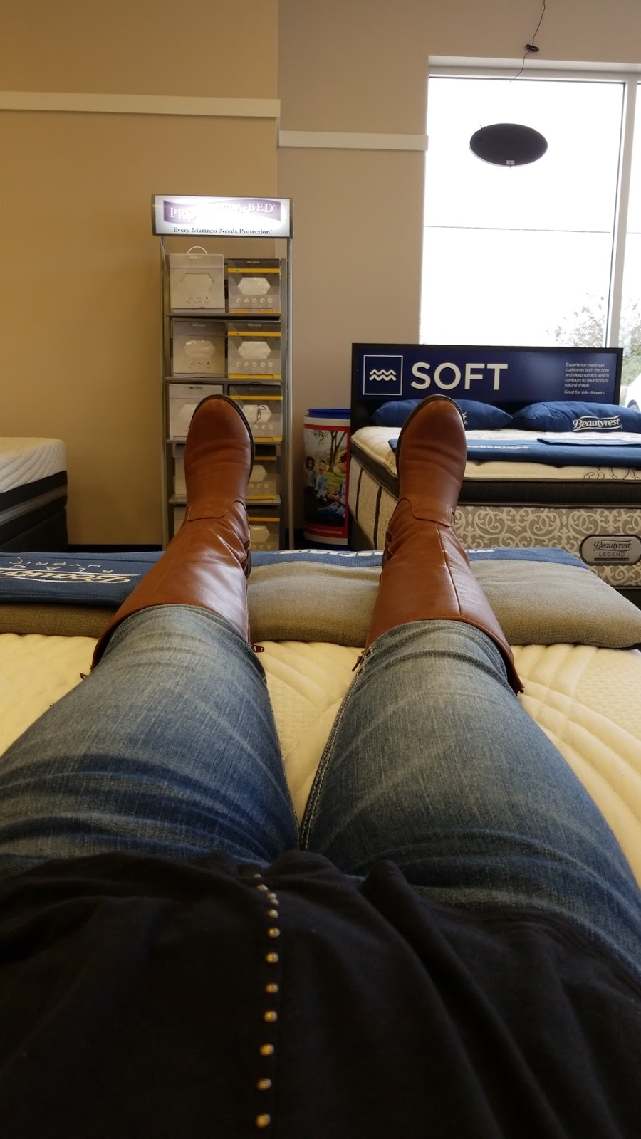 Mattress Firm Mount Belvieu | 8608 TX-146, Baytown, TX 77523, USA | Phone: (281) 573-9350