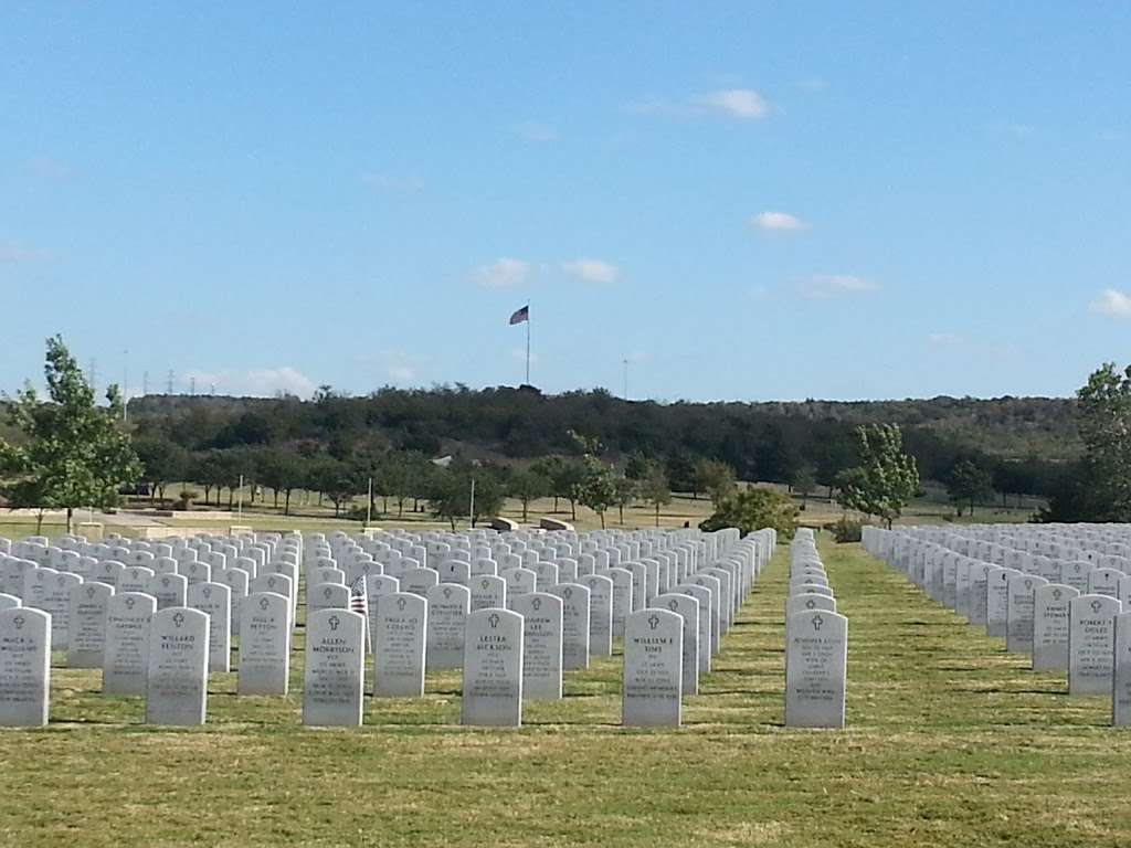 Dallas-Fort Worth National Cemetery | 2000 Mountain Creek Pkwy, Dallas, TX 75211, USA | Phone: (214) 467-3374