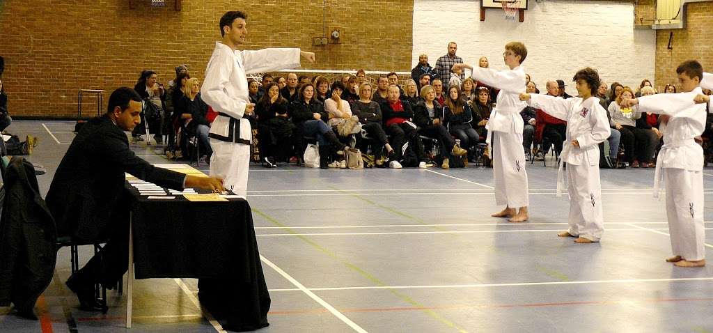 London TKD | London TKD, de Stafford Sports Centre, Burntwood Ln, Caterham CR3 5YX, UK | Phone: 07553 065214