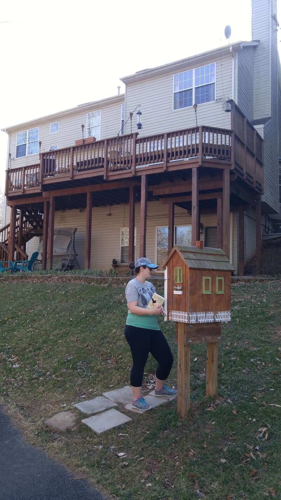 Little Free Library | 20562 Quarterpath Trace Cir, Sterling, VA 20165