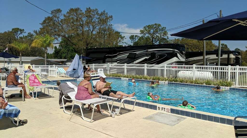 Kissimmee South MH & RV Resort | 3700 US Hwy 17 92 N, Davenport, FL 33837, USA | Phone: (863) 424-1286