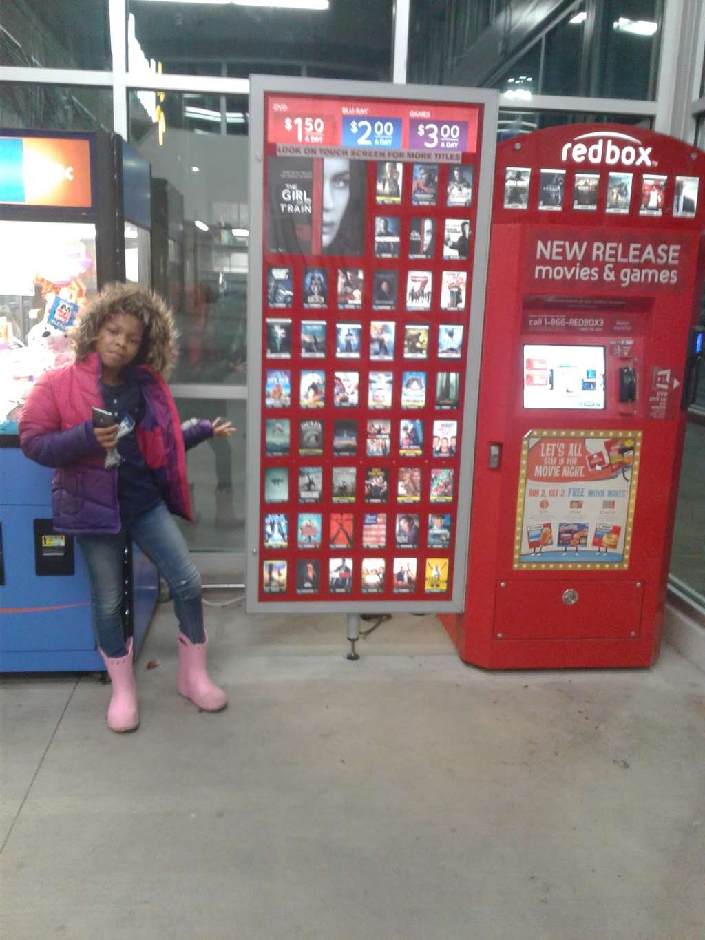 Redbox | 365 Lake Marian Rd, Carpentersville, IL 60110 | Phone: (866) 733-2693