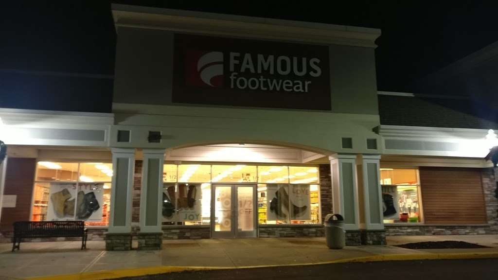 Famous Footwear | THE CROSSING AT, 371 Putnam Pike SUITE A360, Smithfield, RI 02917, USA | Phone: (401) 757-2004