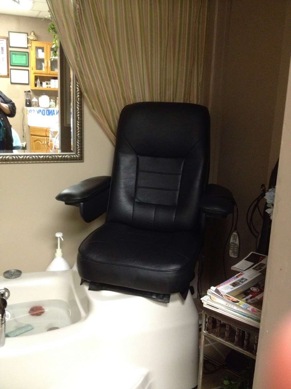 Just Class Salon and Day Spa | 512 Locust St, Middletown, IN 47356, USA | Phone: (765) 354-2042