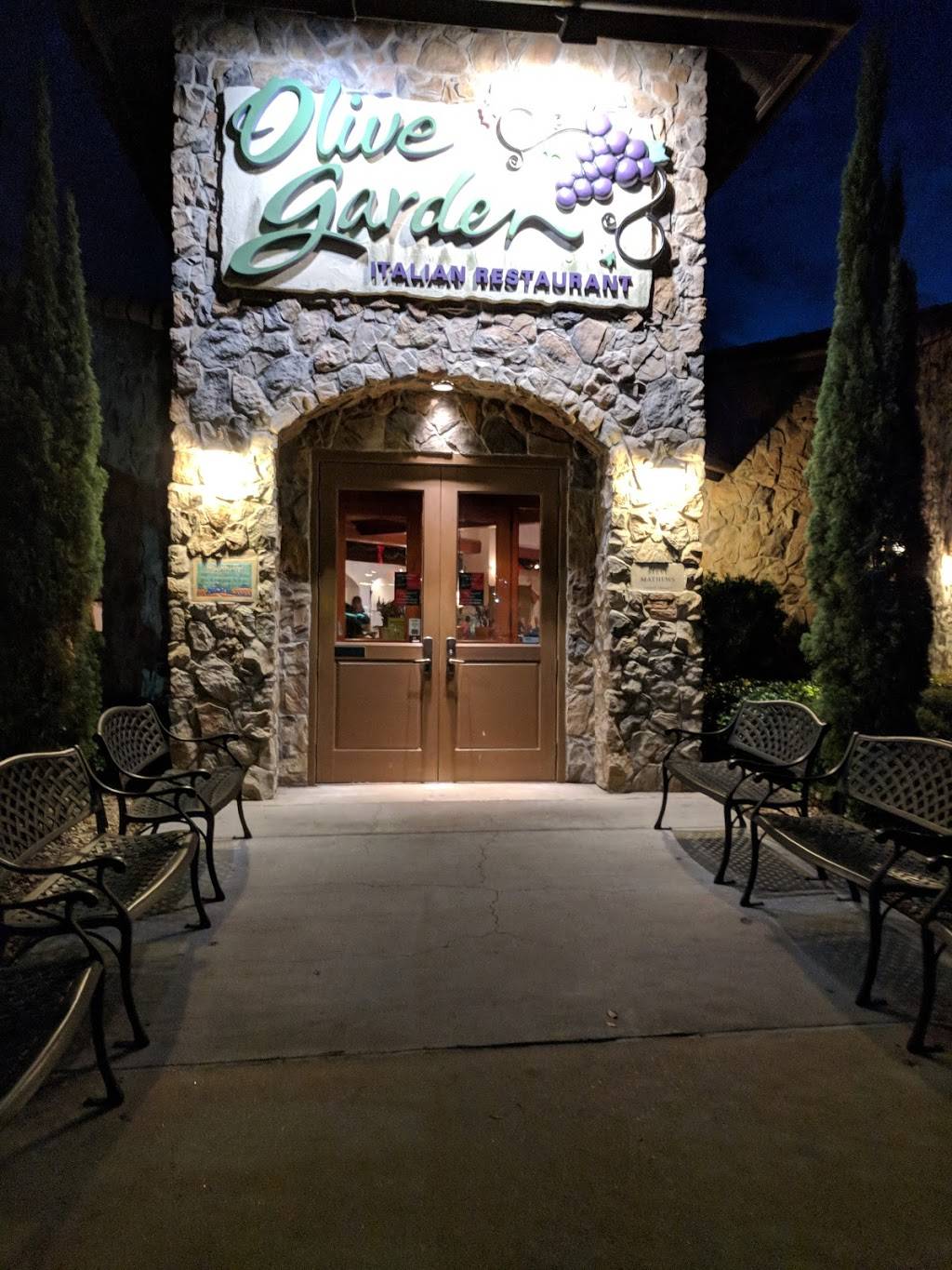 Olive Garden Italian Restaurant | 12827 Ranch Rd 620 N, Austin, TX 78750, USA | Phone: (512) 918-9460