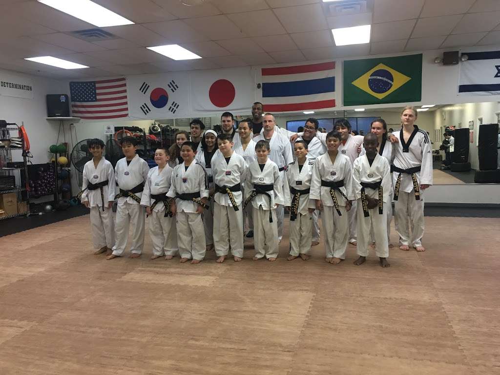 US Elite Martial Arts & Fitness Center | 4210 N Arlington Heights Rd, Arlington Heights, IL 60004, USA | Phone: (847) 797-0100