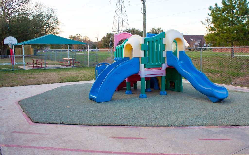 Spring Branch KinderCare | 10170 Emnora Ln, Houston, TX 77080, USA | Phone: (713) 468-2158