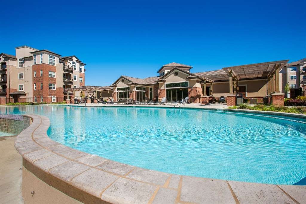 The Landing at Briarcliff Apartments | 1601 NW 38th St, Kansas City, MO 64116, USA | Phone: (816) 535-8446