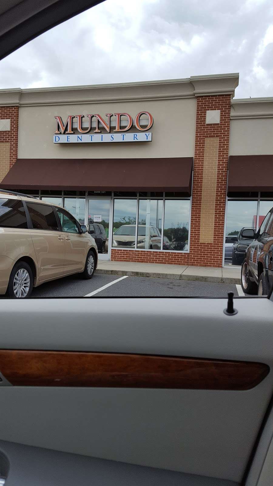 Mundo Dentistry | 3463 Hwy 21 Byp #101, Fort Mill, SC 29715, USA | Phone: (704) 825-2081