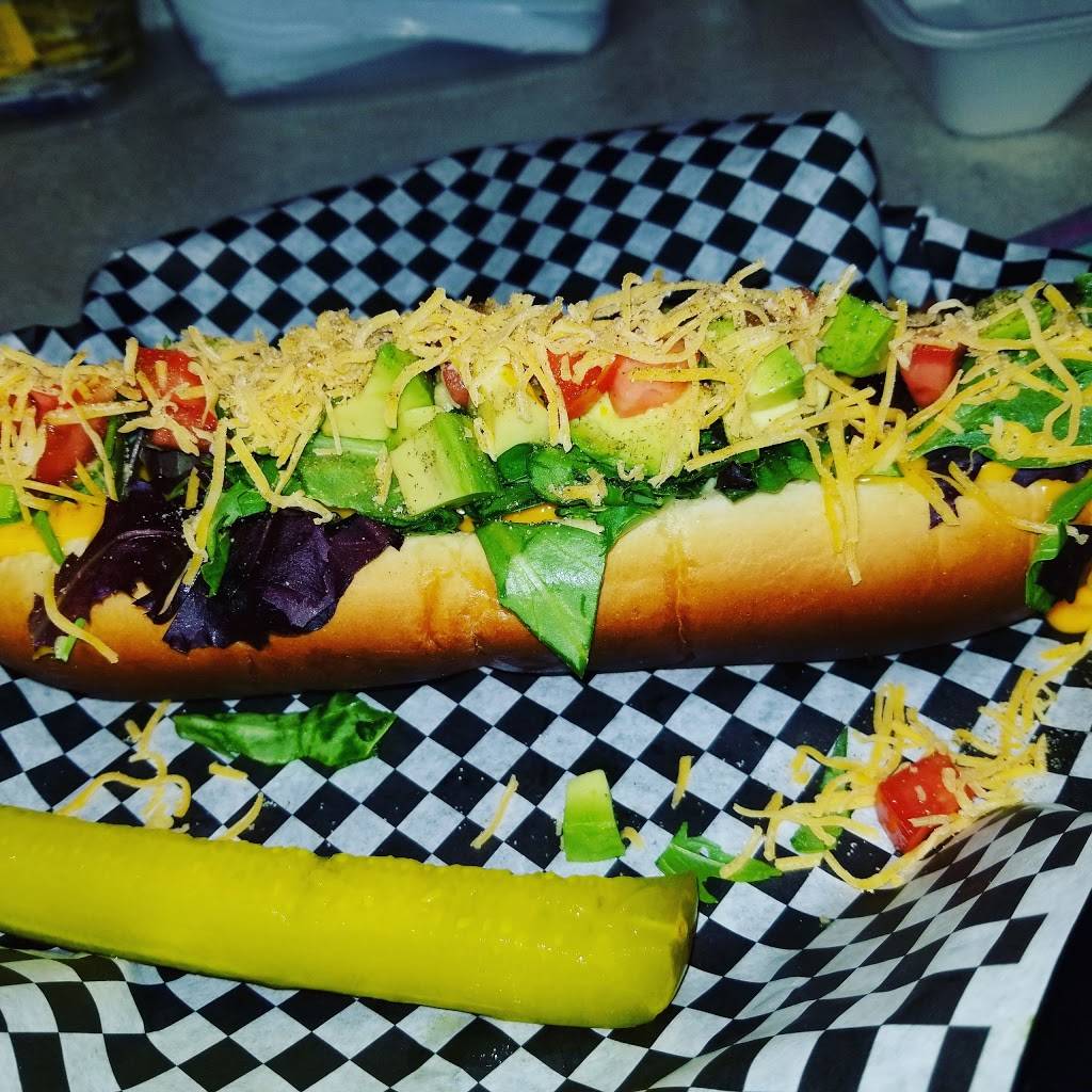 FlyDogz Lincoln | 3111 O St ste d, Lincoln, NE 68510, USA | Phone: (402) 475-4059