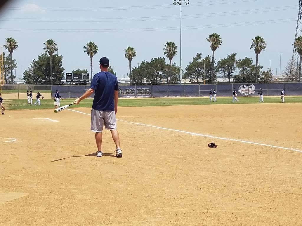 Big League Dreams | 10550 Cantu-Galleano Ranch Rd, Mira Loma, CA 91752, USA | Phone: (951) 685-6900