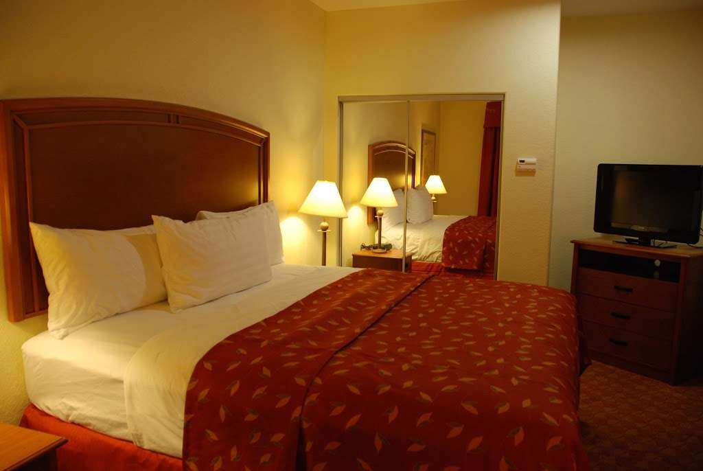 Best Western Plus San Antonio East Inn & Suites | 8669 E, I-10, San Antonio, TX 78109, USA | Phone: (210) 661-8669