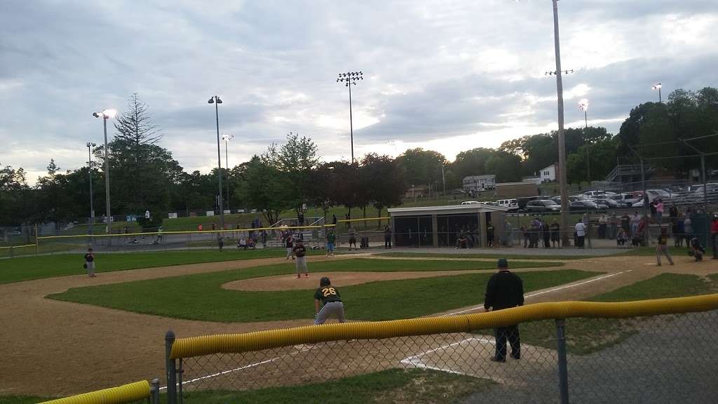 Johnston Memorial Park | 1583 Hartford Ave, Johnston, RI 02919, USA | Phone: (401) 272-3460