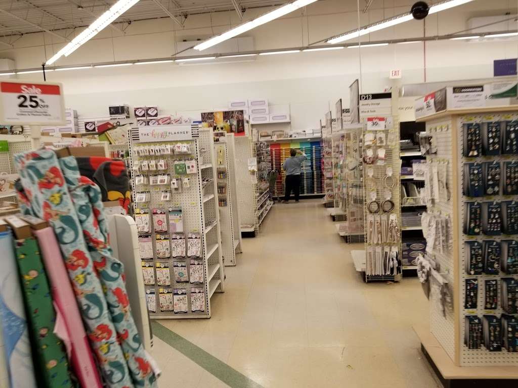 JOANN Fabrics and Crafts | 526 S, IL-59, Naperville, IL 60540, USA | Phone: (630) 357-2305