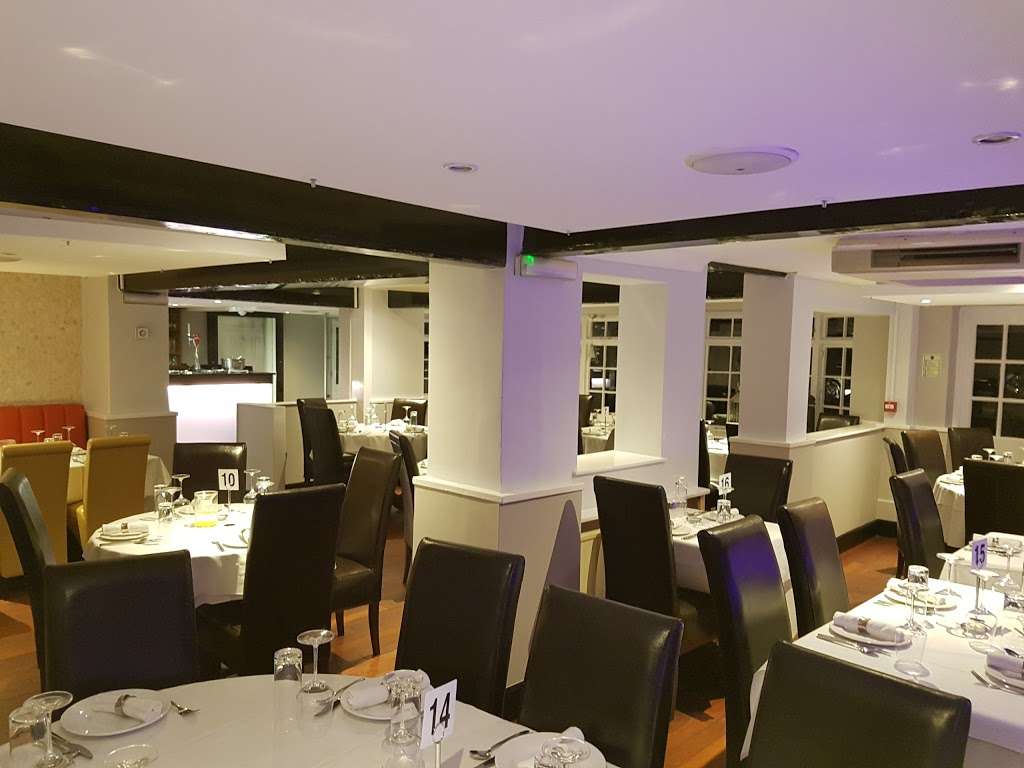 Anwars Restaurant | The Heath, Chelmsford Road, Hatfield Heath CM22 7EB, UK | Phone: 01279 739488