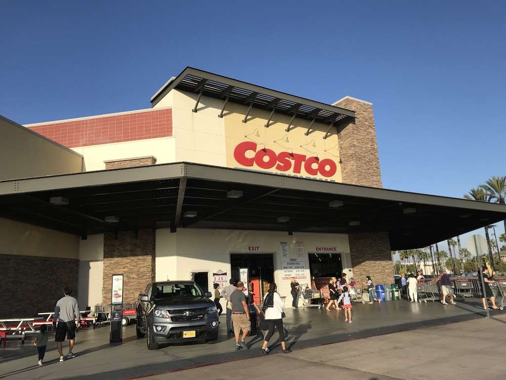 Costco Food Court | 2700 Park Ave, Tustin, CA 92782 | Phone: (714) 338-1933
