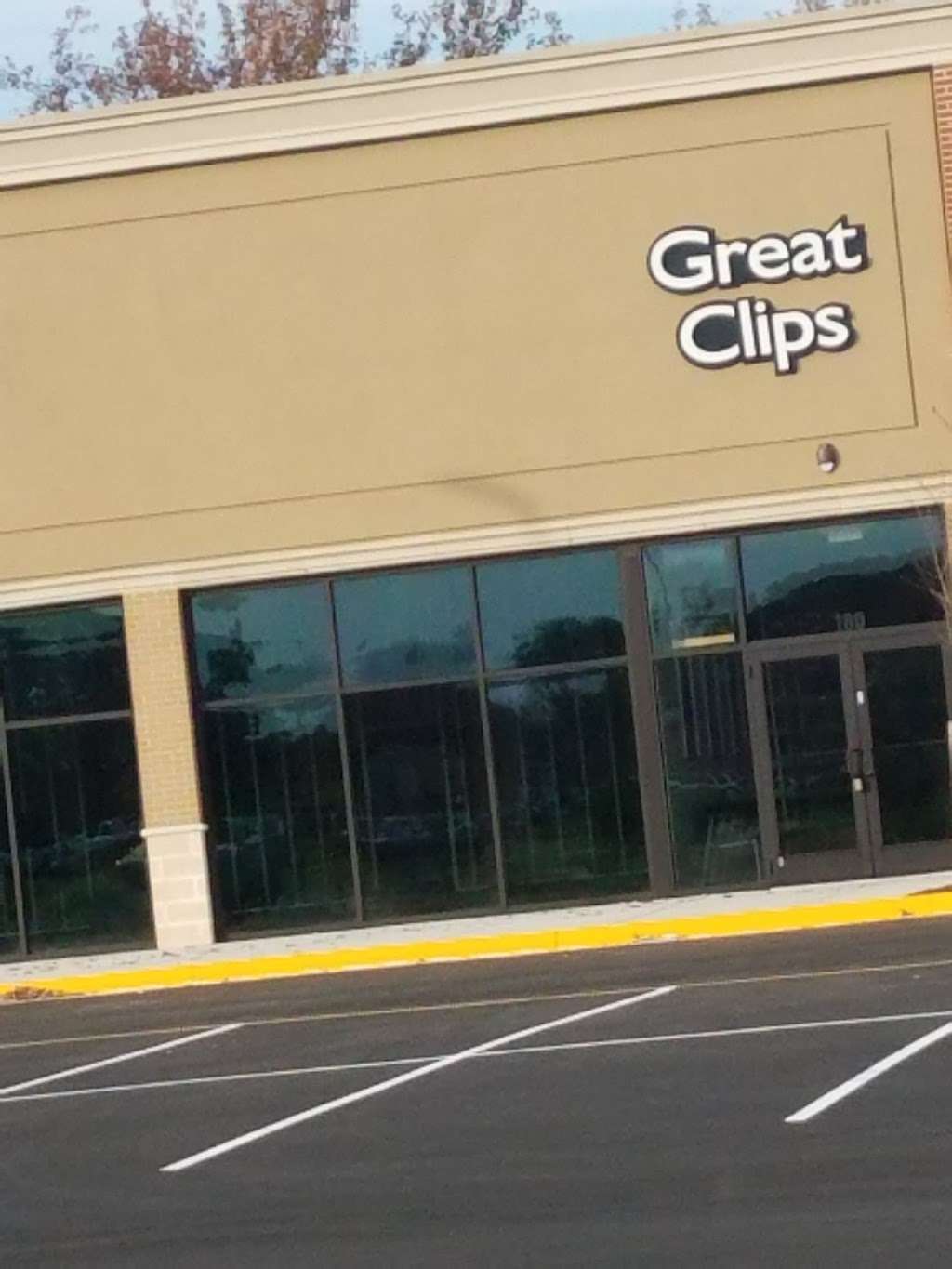 Great Clips | 137 Jerome Dr #180, Dover, DE 19901, USA | Phone: (302) 677-1838
