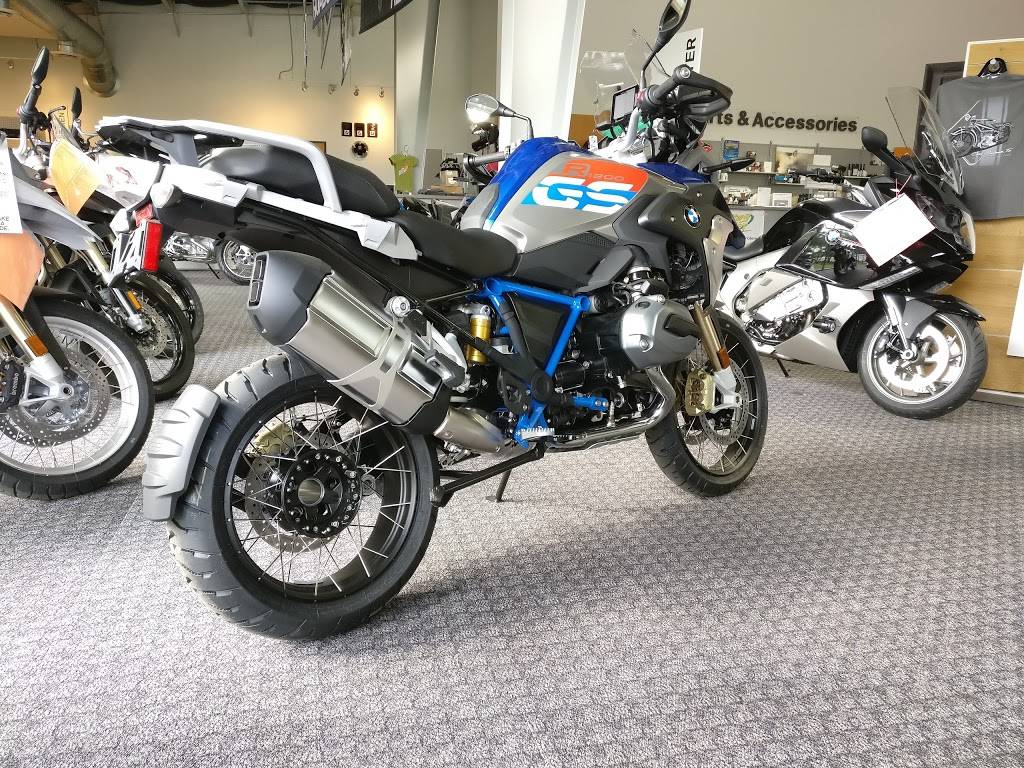 Alamo BMW Motorcycles | 25600 I-10, Boerne, TX 78006, USA | Phone: (210) 828-5513