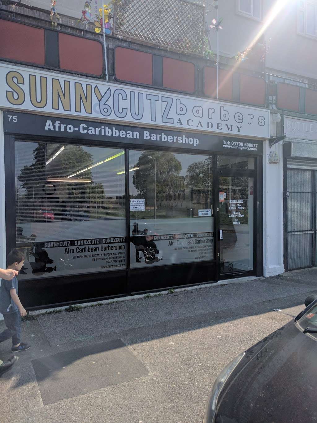 SUNNYCUTZ BARBERS ACADEMY | 75 Garron Ln, South Ockendon RM15 5JQ, UK | Phone: 01708 608877