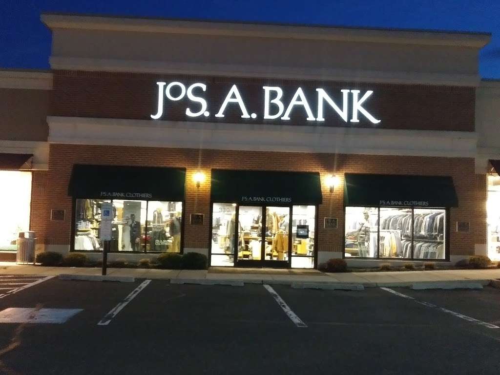 Shoppes At English Village | 1460 Bethlehem Pike, North Wales, PA 19454, USA